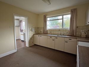 Photo 16- click for photo gallery